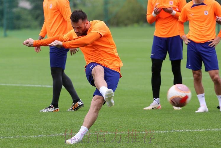 库瓦:我们正处于高水平 球队休息我会继续训练